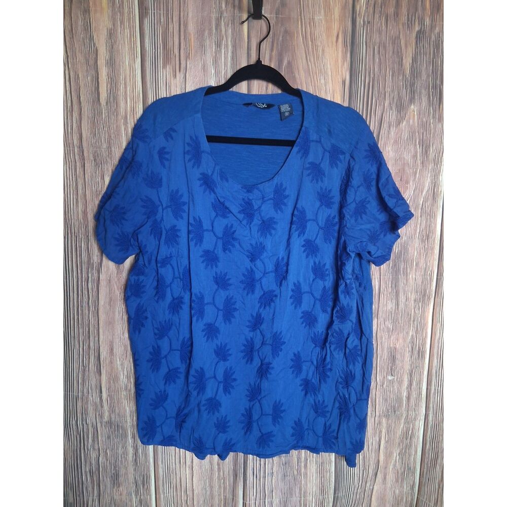 Life style short sleeve floral embroidered top size 1XL
